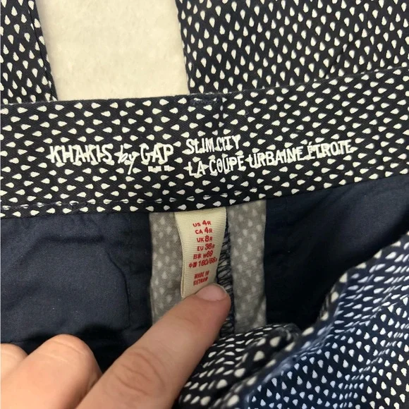 NWT Kahki by Gap skim city patterned pant - Picture 2 of 4